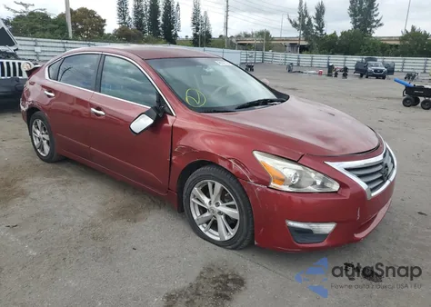 2014 Nissan Altima 2.5 z USA, uszkodzony, nr VIN 1N4AL3AP2EC129345